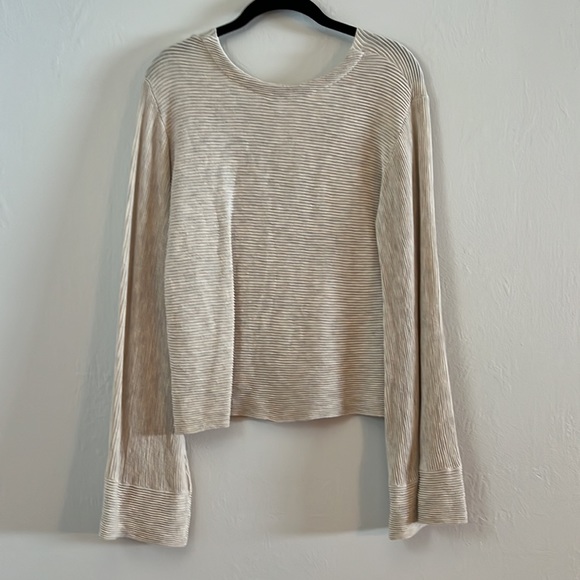 Free People Cream V-Neck Boho Chic Sweater with Fun Bell Sleeves- M - Picture 4 of 4